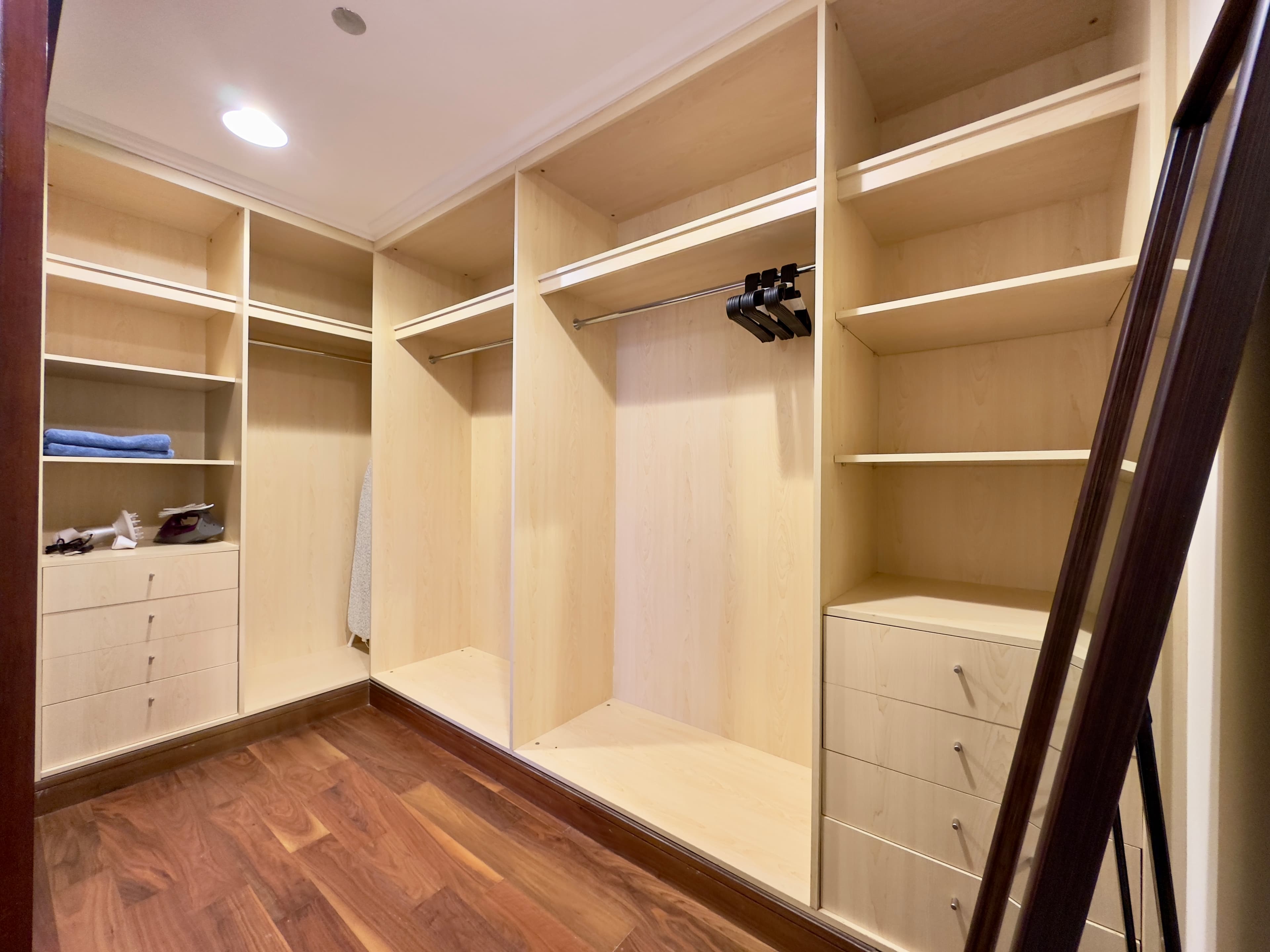 504 Grandeur Taj - 2