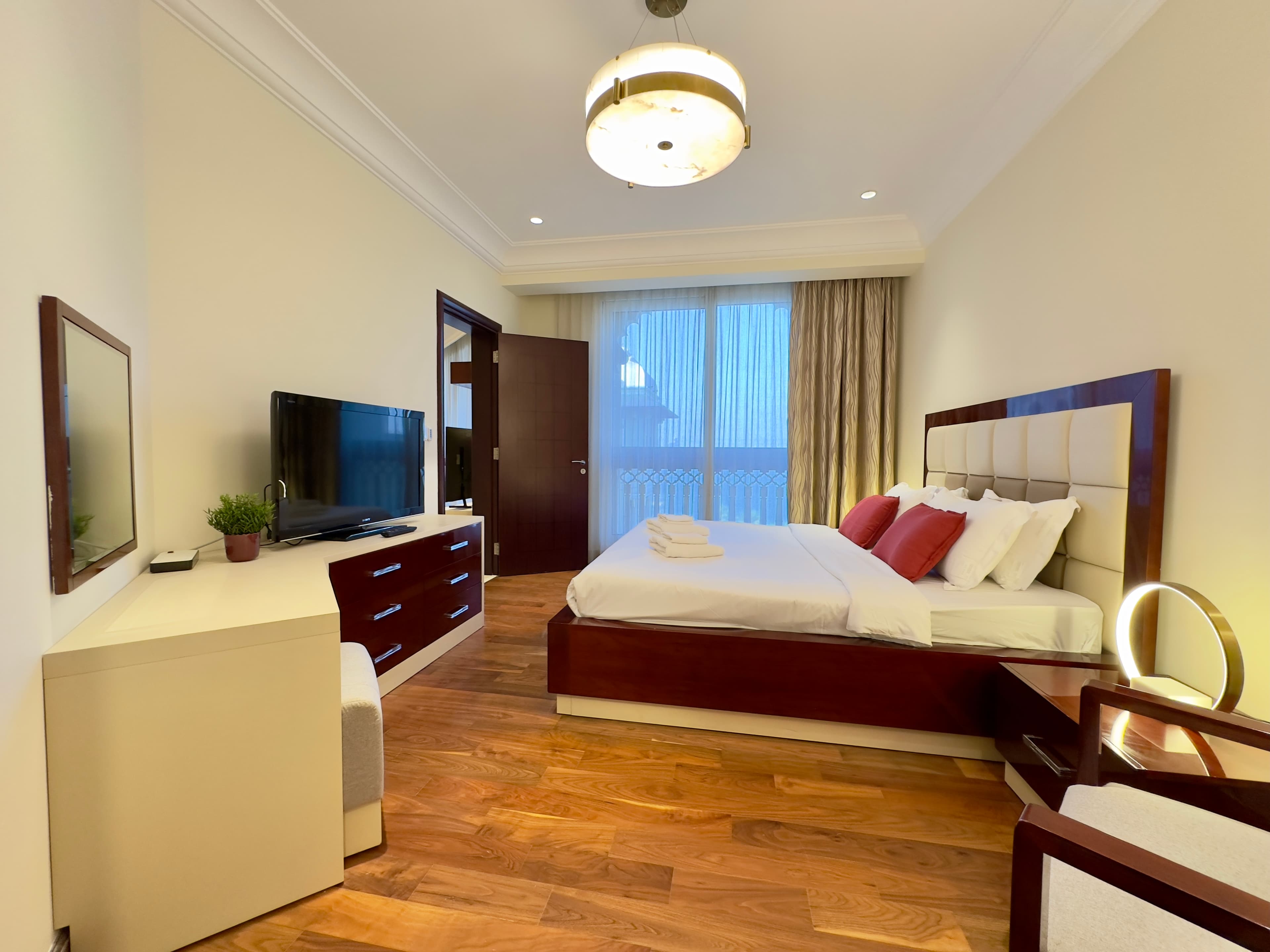 504 Grandeur Taj - 8