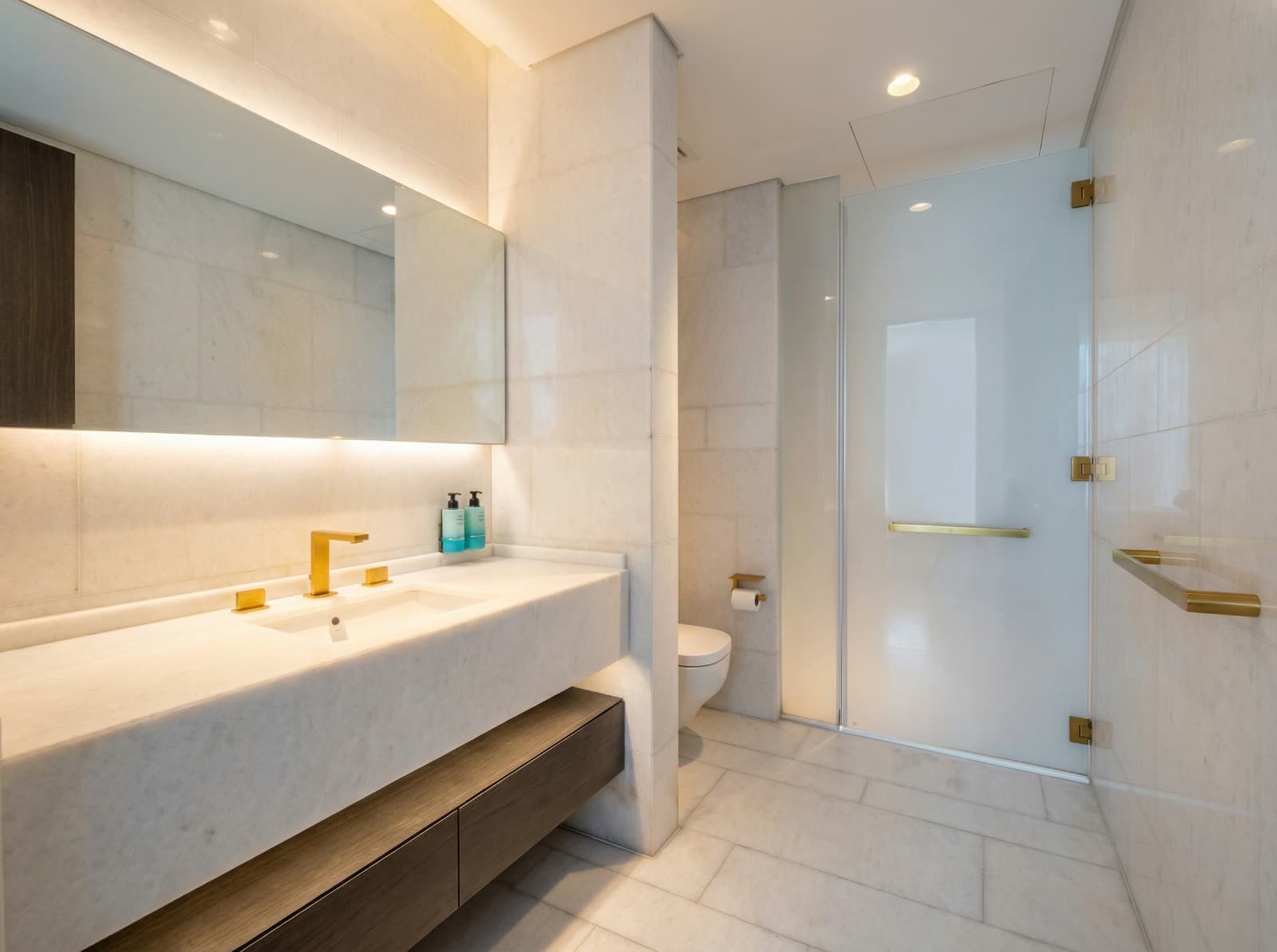 41007 Five Residences - 8